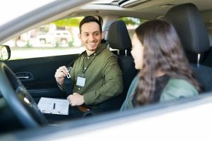 Why More Glasgow Drivers Are Choosing Automatic Lessons: The Convenience and Comfort of Automatic Cars